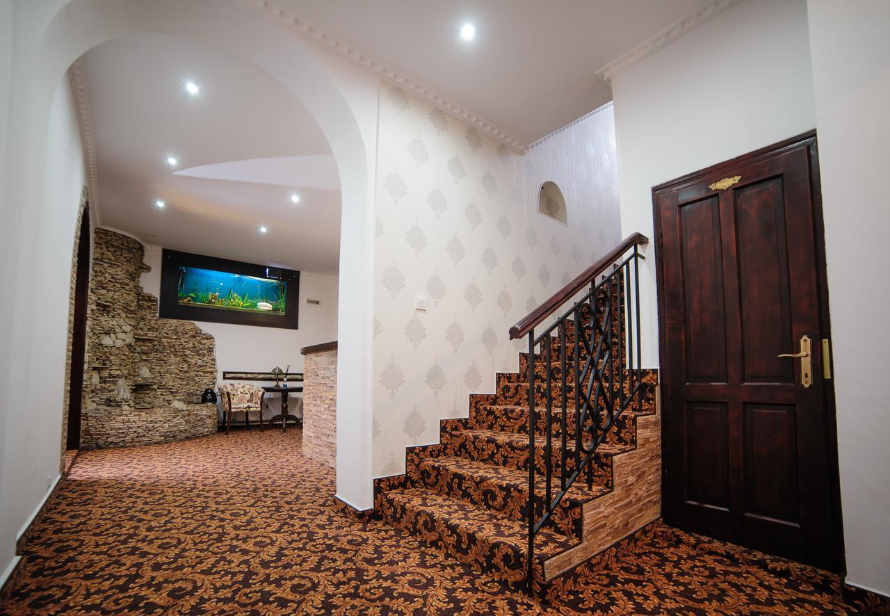 Hotel Gala Oradea Exterior foto