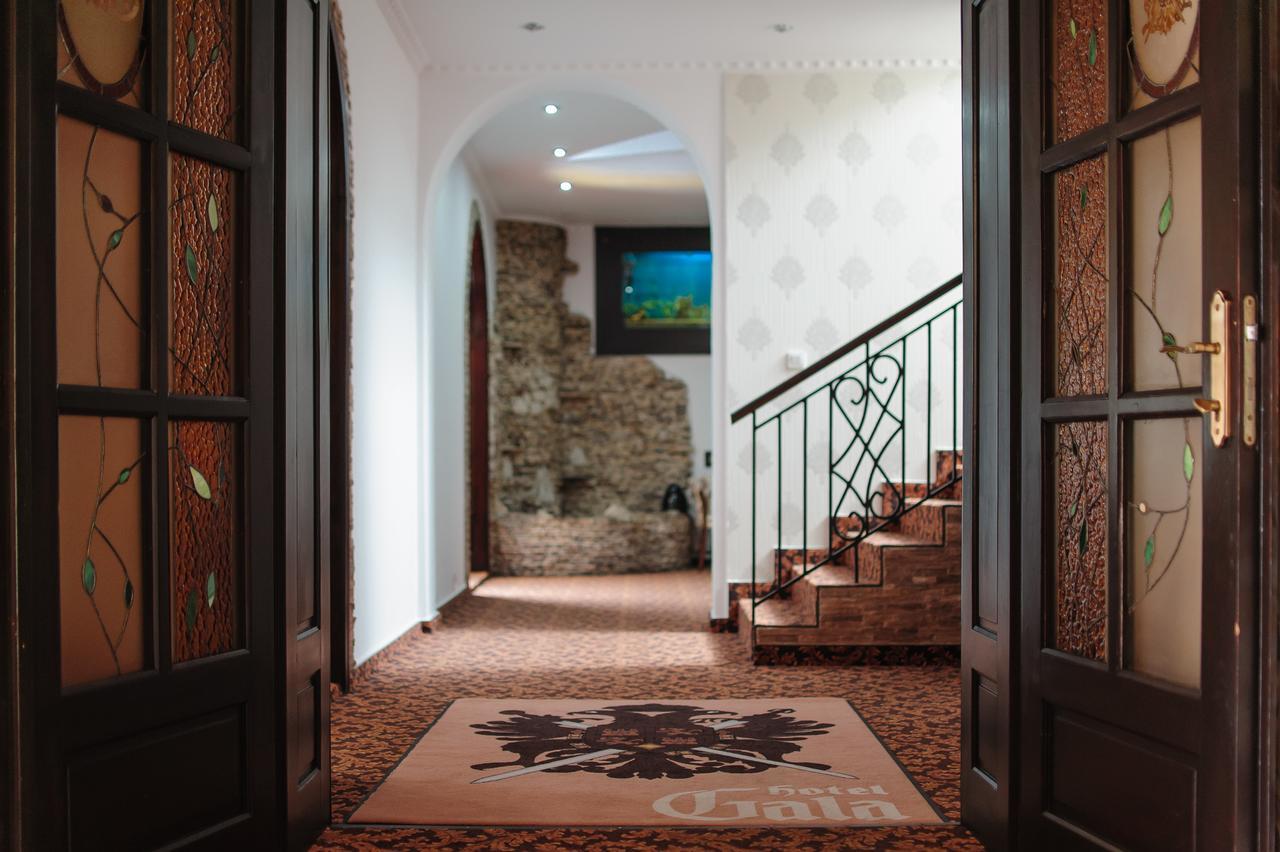 Hotel Gala Oradea Exterior foto
